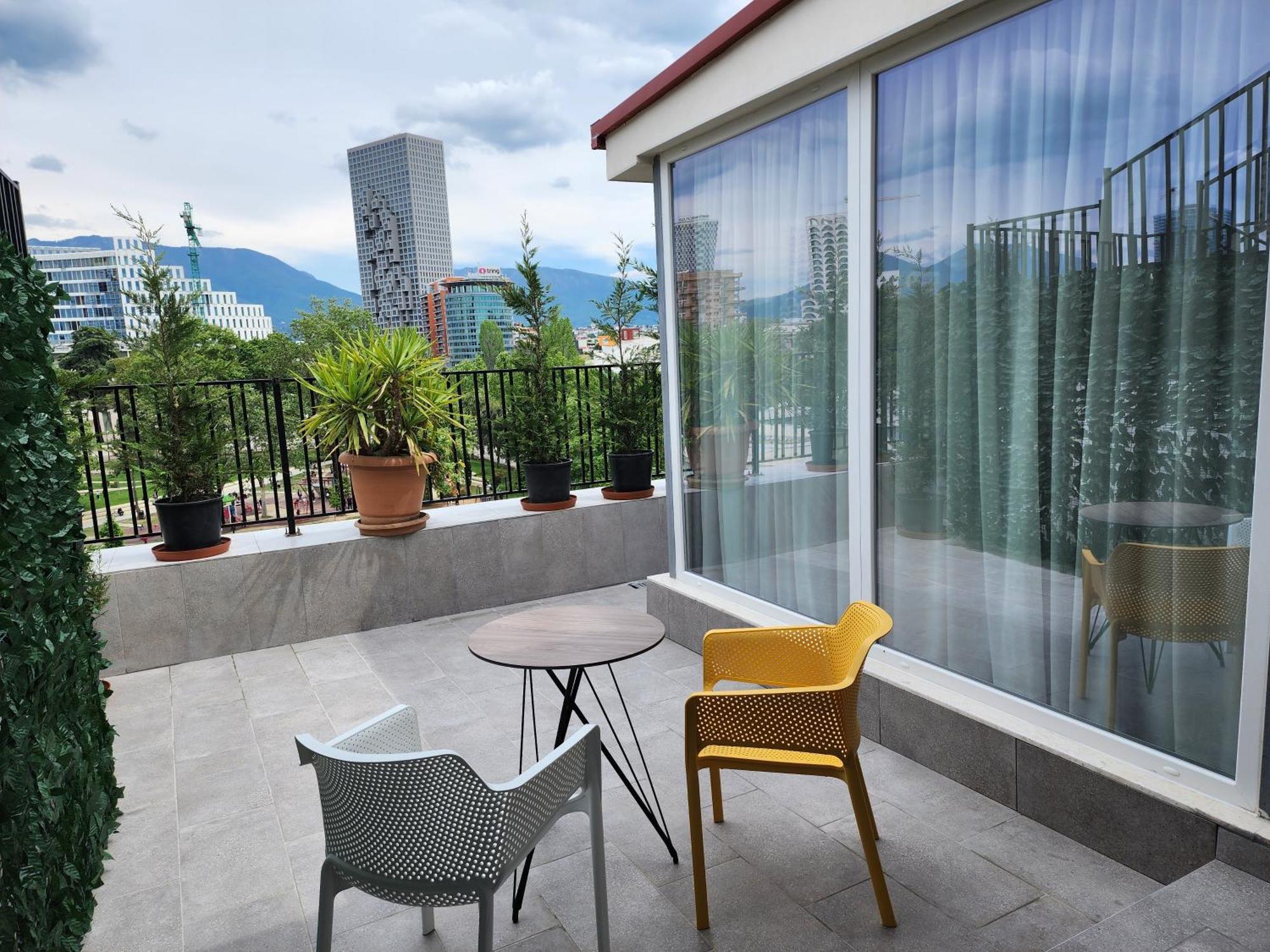 Penthouse With A City View 티라나 외부 사진